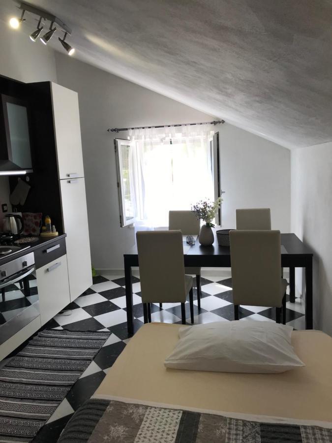Renata Apartment Pucisca